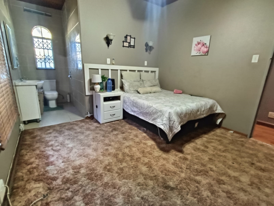 4 Bedroom Property for Sale in Protea Park North West